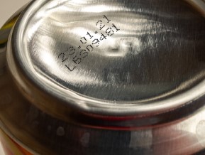 Dosenboden mit Haltbarkeitsdatum